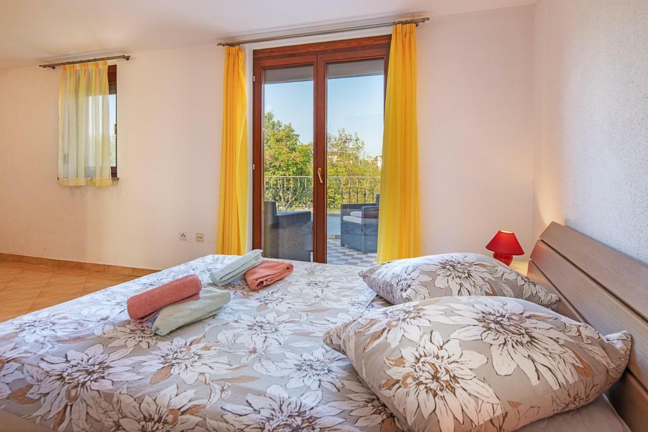 Ferienhaus Joy Ližnjan 外观 照片